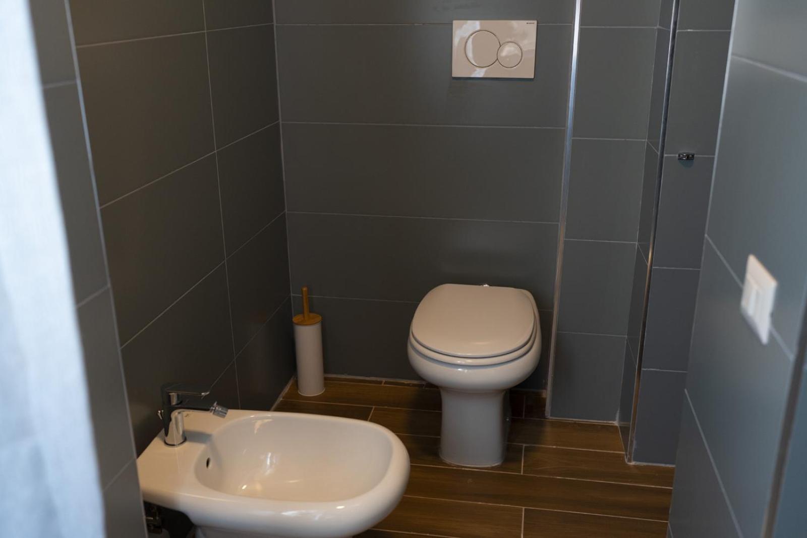 Palazzo Manzoni Apartments Bari Cameră foto