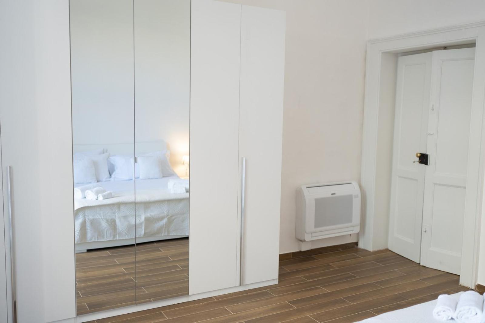 Palazzo Manzoni Apartments Bari Cameră foto